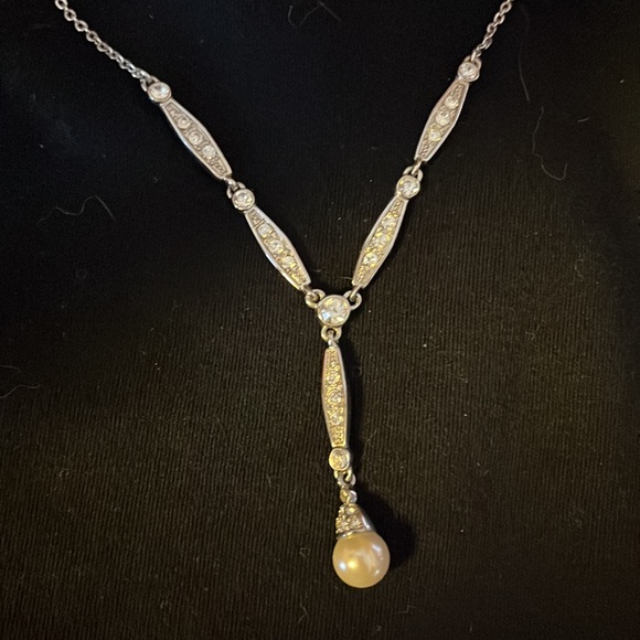 FREE Pearl Necklace And Earrings - Picture 2 of 3